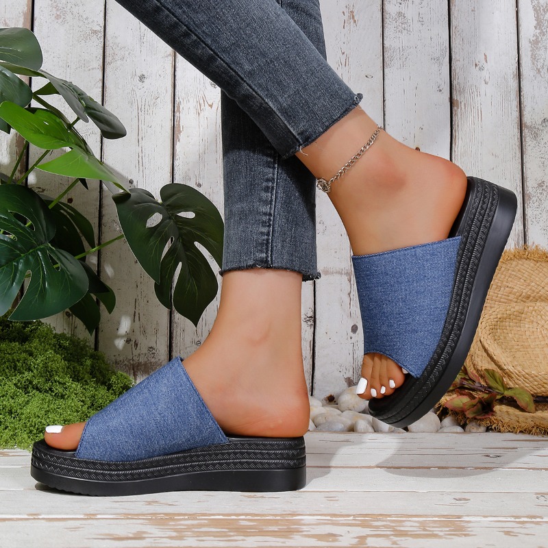 2026 New Women Slippers Trend  - огляд і ціна Outdoor Lighting Trends 2026