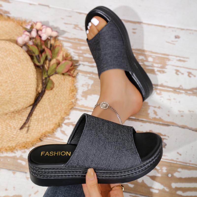 2026 New Women Slippers Trend  - огляд і ціна Outdoor Lighting Trends 2026